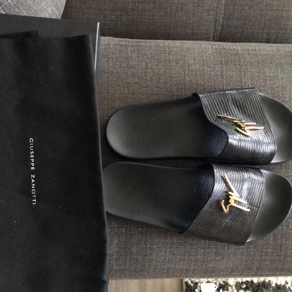 Giuseppe Zanotti Black Logo Slides - Picture 4 of 5